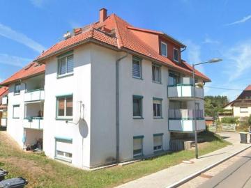 3 Raumwohnung mit Balkon und Stellplatz