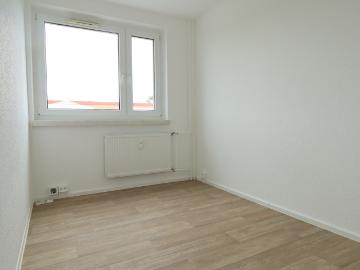 3 Raumwohnung mit Dusche, Balkon und Aufzug