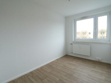 3 Raumwohnung mit Südbalkon und Wanne