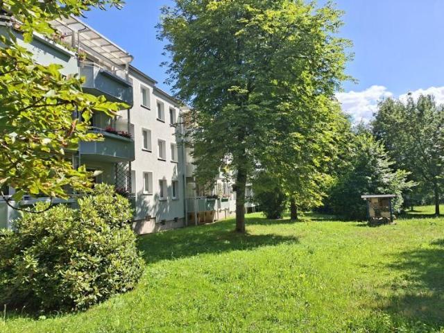 3 Raumwohnung im 1. OG mit Balkon