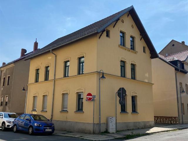 3 Raum Dachgeschoß mit Stellplatz und Balkon Kapitalanlage vermietet