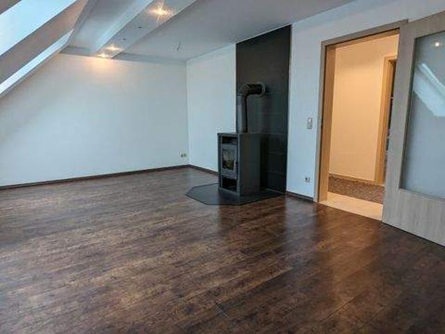 3 Raum Dachgeschoß/Einbauküche/Badmöbel/Kamin/Balkon