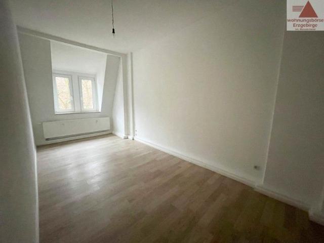 3 Raum Dachgeschosswohnung zentrumsnah von Aue zu vermieten