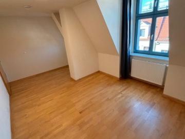 3 Raum Dachgeschosswohnung + Aufzug im Görlitzer Gründerzeitviertel!