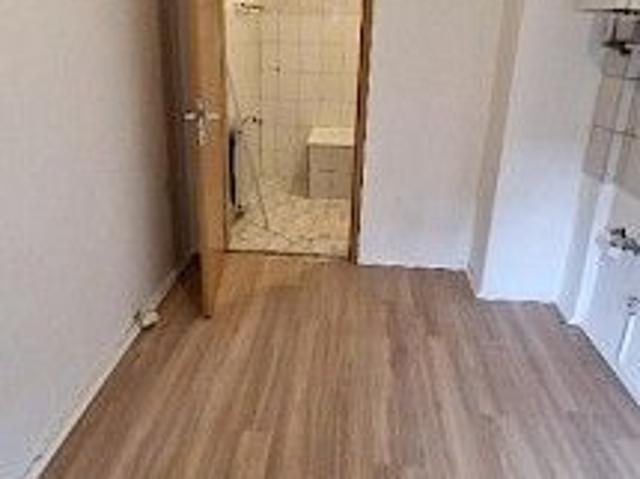 3 Raum DG Wohnung in verkehrsgünstiger Lage