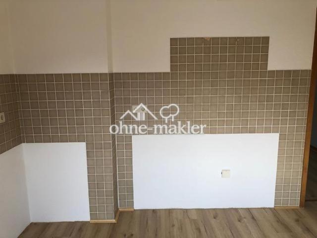 3 Raum DG Wohnung mit Balkon