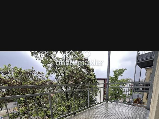 3 Raum Wohnung Balkon, Stellplatz, Stadtfeld Ost Küche möglich