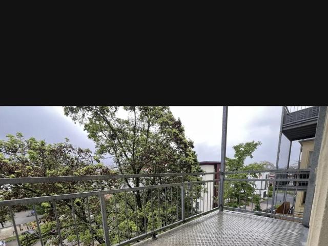 3 Raum Wohnung Balkon, Stellplatz, Stadtfeld Ost