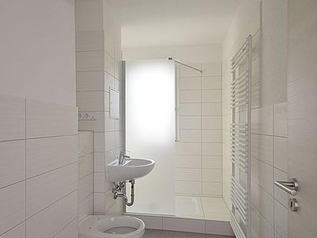 3 Raum Wohnung Elsa Brändström Straße 101c