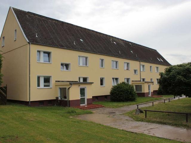 3 Raum Wohnung! Grüne ruhige Lage in gemütlicher Umgebung!
