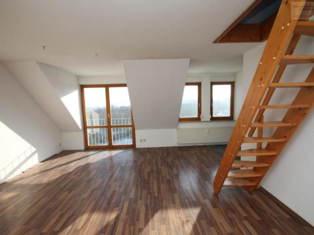 3 Raum Wohnung im Dachgeschoss im Herzog Georg Ring zu vermieten!