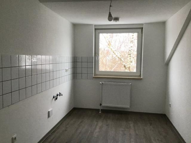3 Raum Wohnung im DG frei!