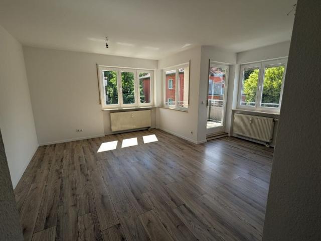 3 Raum Wohnung im sehr grün angelegten Wohnpark mit Balkon & Tiefgaragenstellplatz zu vermieten