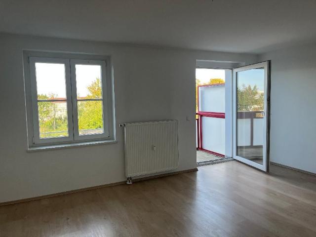 3 Raum Wohnung in ruhiger Lage 3. OG links mit Balkon