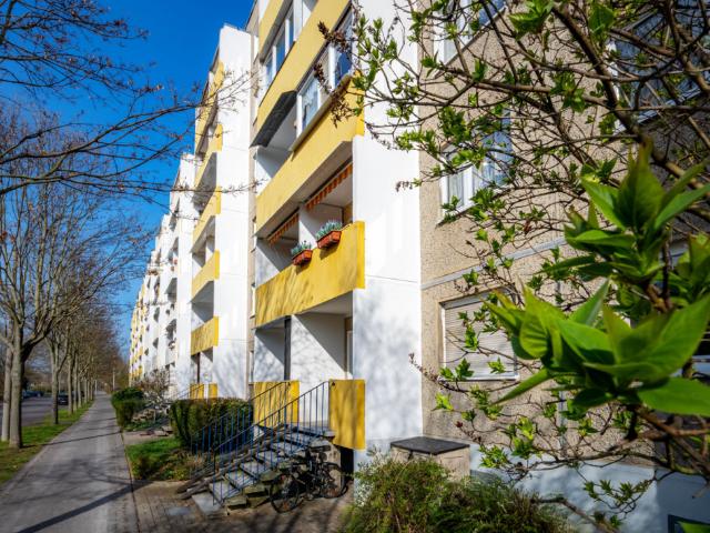 3 Raum Wohnung mit Aufzug und Balkon WBS erforderlich
