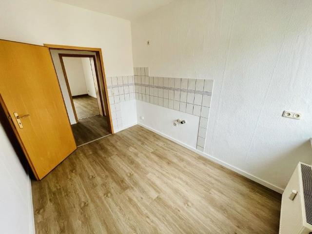 3 Raum Wohnung mit Ausblick & Balkon & Mietergarten in Gera Untermhaus!
