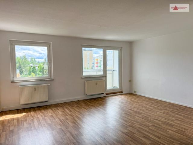 3 Raum Wohnung mit Balkon im Barbara Uthmann Ring Annaberg Buchholz!
