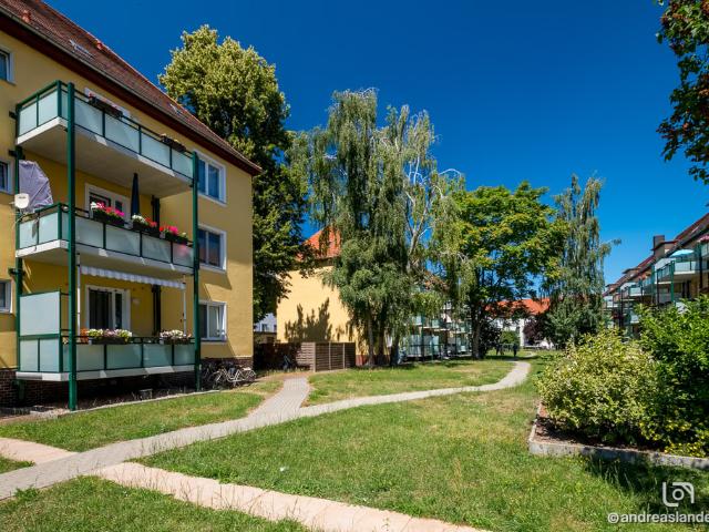3 Raum Wohnung mit Balkon im Grünen