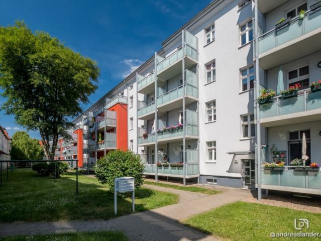 3 Raum Wohnung mit Balkon im Grünen