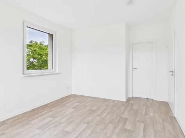 3 Raum Wohnung mit Balkon in Schloßchemnitz
