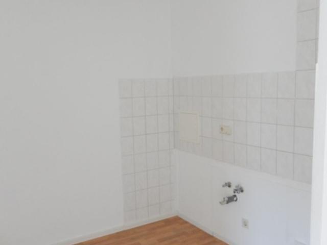 3 Raum Wohnung mit Balkon und Aufzug