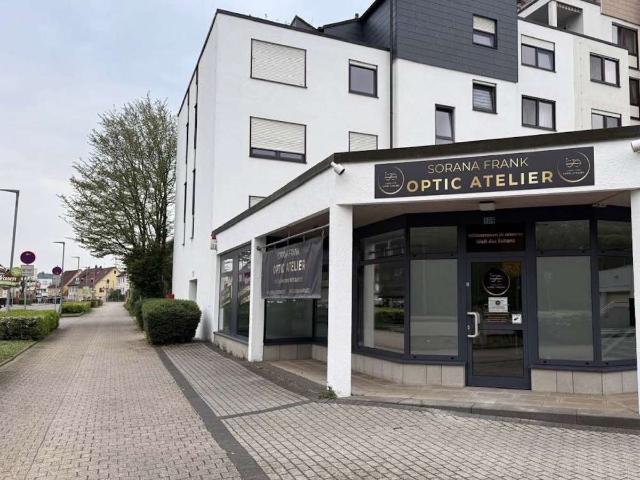 3 Raum Wohnung mit Balkon und Einbauküche in Altbach