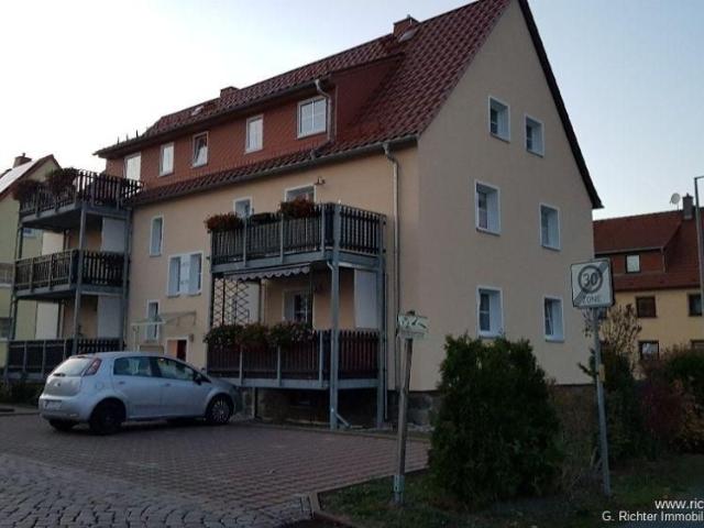 3 Raum Wohnung mit Balkon