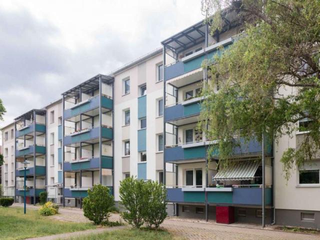 3 Raum Wohnung mit Balkon