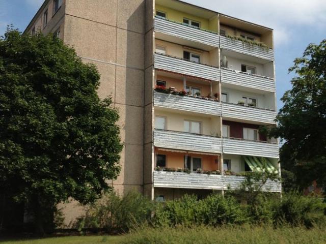 3 Raum Wohnung mit Balkon