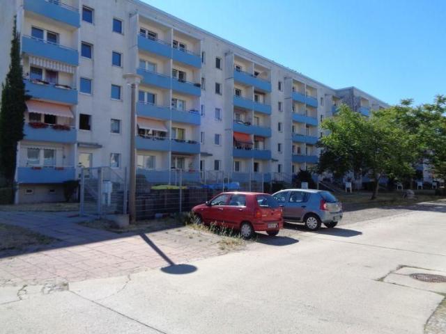 3 Raum Wohnung mit Balkon