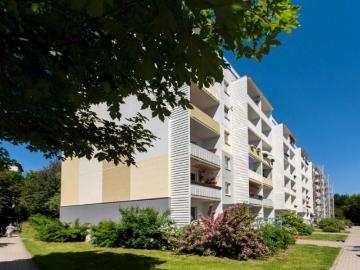 3 Raum Wohnung mit Balkon