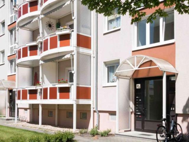 3 Raum Wohnung mit Balkon
