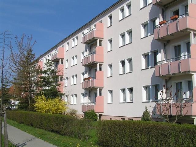 3 Raum Wohnung mit Balkon!