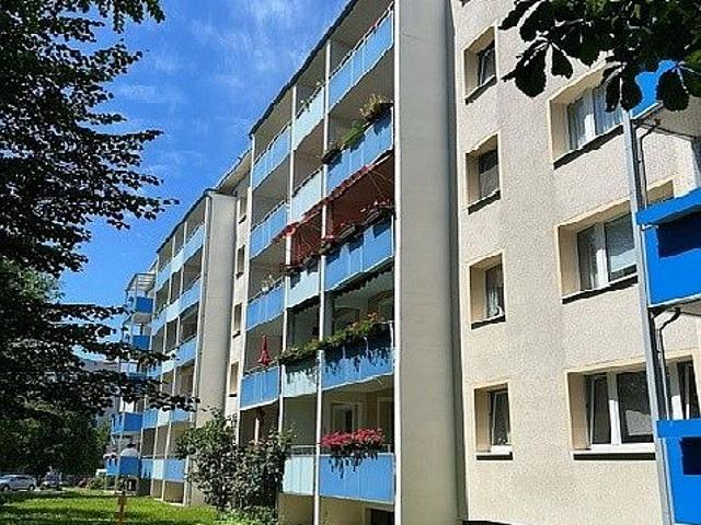 3 Raum Wohnung mit Balkon