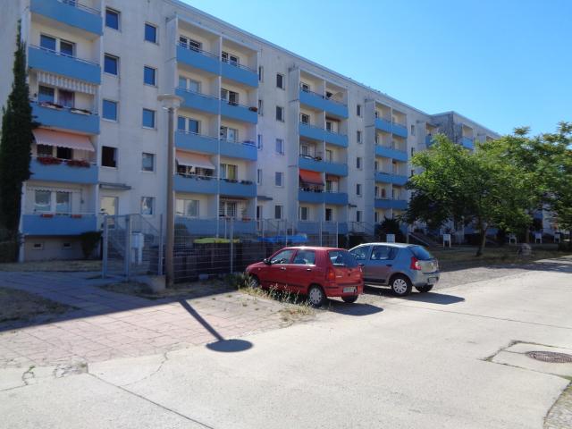 3 Raum Wohnung mit Balkon