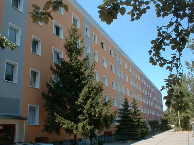 3 Raum Wohnung mit Dusche, Aufzug und Rampe am Eingangsbereich