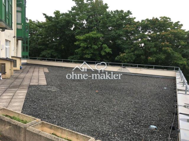 3 Raum Wohnung mit EBK, Wanne, großer Balkon