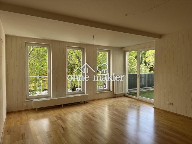 3 Raum Wohnung mit Küche, Balkon, Wanne, Dusche im Stadtfeld Ost