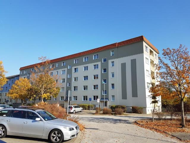 3 Raum Wohnung mit Loggia