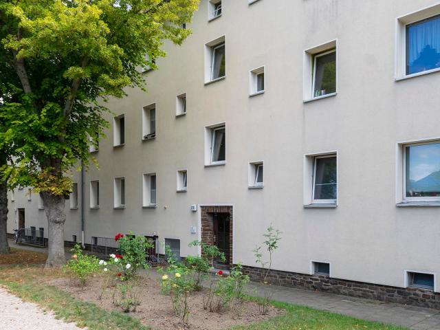 3 Raum Wohnung mit Wanne