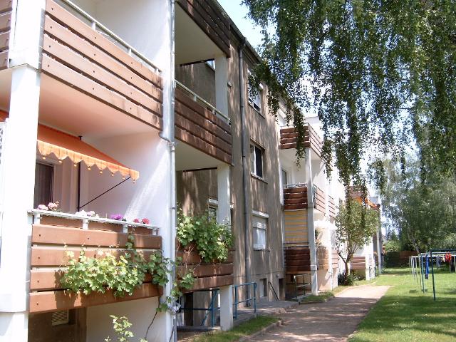 3 Räume und Wannenbad