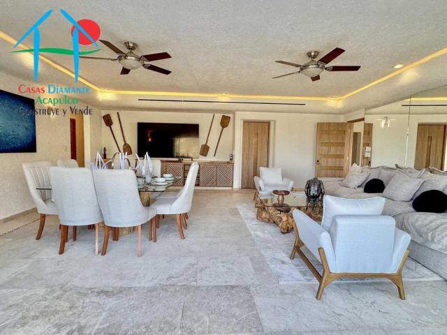 3 recámaras y terraza con vista parcial al mar