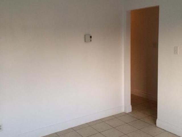 3 ½ Rénové Tétreaultville – 2e Étage – Electros inclus 1100$
