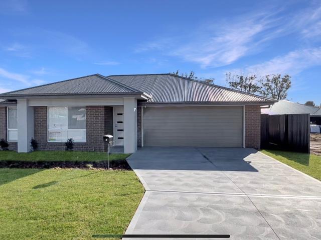 3 Riparian Circuit, Cessnock, NSW 2325 House for Rent Ray White Newcastle | Lake Macquarie