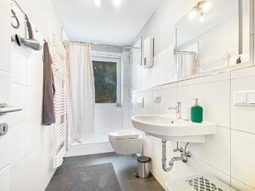3 room city apartment with balcony, Hannover Amsterdam Apartments for Rent