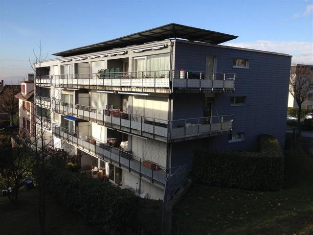 3 room apartment on the upper floor ideally located