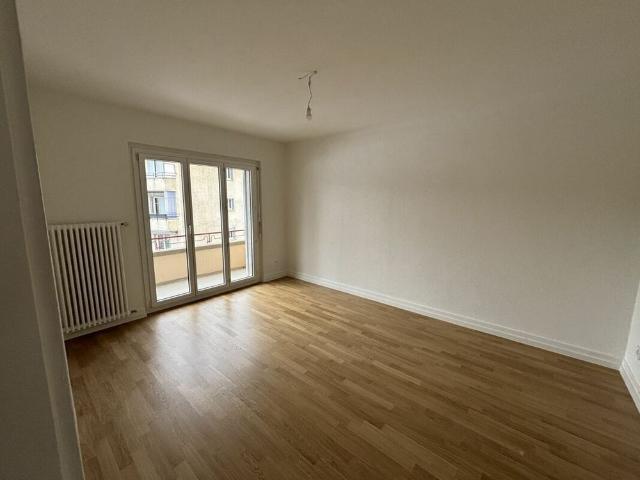 3 room apartment completely renovated with balcony
