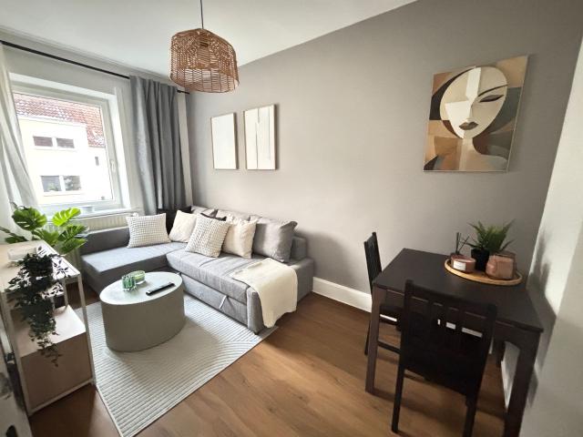 3 room apartment, free parking, top location, next zu hospital, Hannover Amsterdam Apartments for Rent