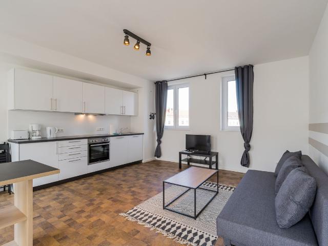 3 room Apartment in Neukölln, Berlin Amsterdam Apartments for Rent