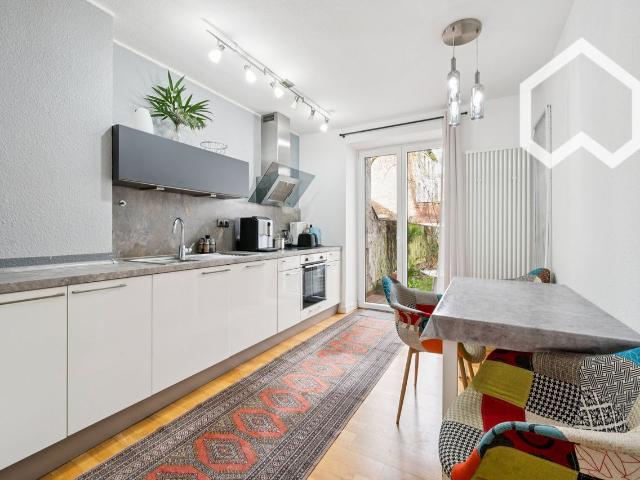 3 room apartment in one of Düsseldorf's most popular districts with private garden, Dusseldorf Amsterdam Apartments for Rent